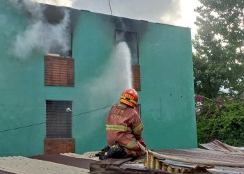 Identifican a siete ví­ctimas mortales de incendio en apartamento de colonia de Mixco