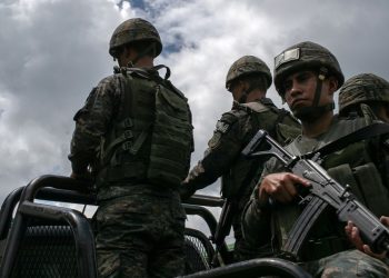 Identifican a un miembro del Cártel Jalisco Nueva Generación entre los atacantes de la comitiva del presidente guatemalteco