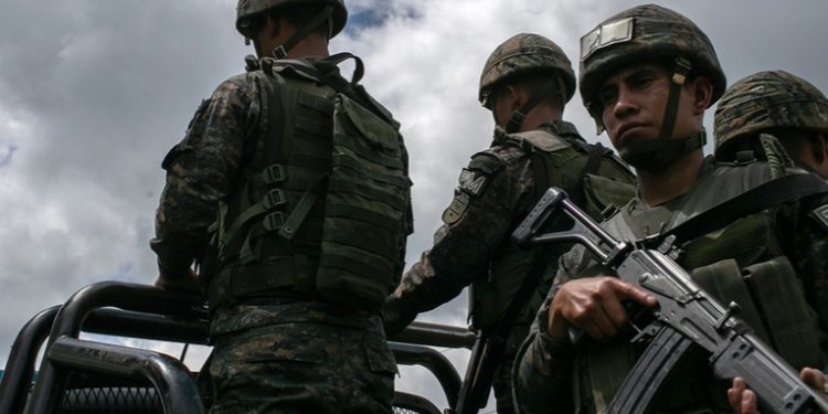 Identifican a un miembro del Cártel Jalisco Nueva Generación entre los atacantes de la comitiva del presidente guatemalteco