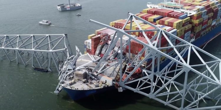 Imágenes del puente derrumbado en Baltimore captadas por un dron