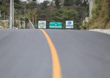 Inauguran carretera que brinda una nueva entrada a Quiché