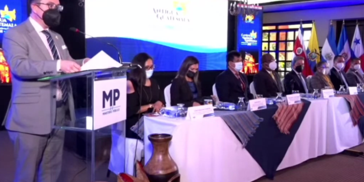 Inauguran cumbre de fiscales y procuradores en Antigua Guatemala