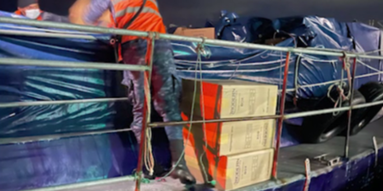 Incautan 1 mil 46 cajas con cigarros de contrabando en Puerto Barrios, Izabal