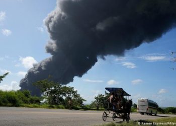 Incendio deja 17 desaparecidos y casi 80 heridos en Cuba