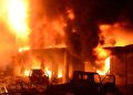 Incendio deja casi 50 muertos en una fábrica en Bangladesh