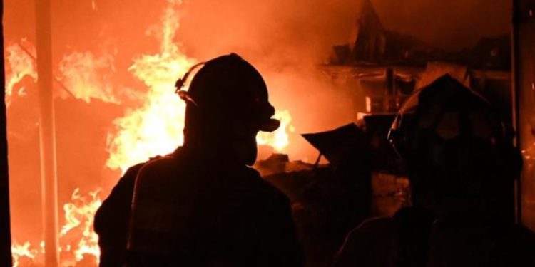 Incendio en bodegas de la zona 1 capitalina provoca daños importantes y pérdidas aún no evaluadas