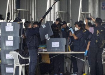 Incertidumbre sobre el cierre del proceso electoral tras operativo en sede del TSE