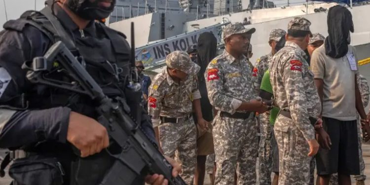 India juzgará a piratas somalíes capturados tras secuestro