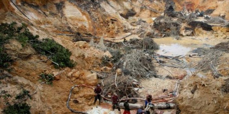 Indígenas venezolanos denuncian que mineros de Brasil invaden su territorio