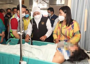 Indonesia: crece enojo con la Policí­a por tragedia en estadio de fútbol