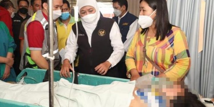 Indonesia: crece enojo con la Policía por tragedia en estadio de fútbol