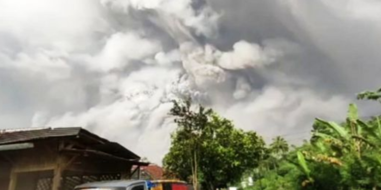 Indonesia: erupción del volcán Semeru deja ya 34 muertos