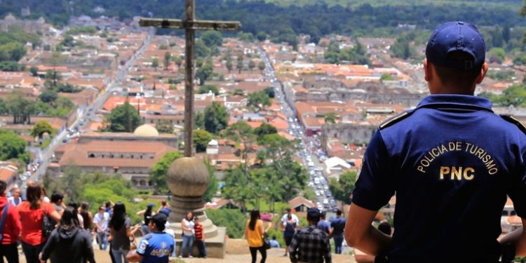 Ingresos turísticos en Guatemala se elevan a 19.5 millones de dólares durante fiestas Agostinas