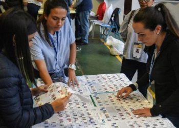 Inicia impresión de papeletas electorales luego de verificaciones
