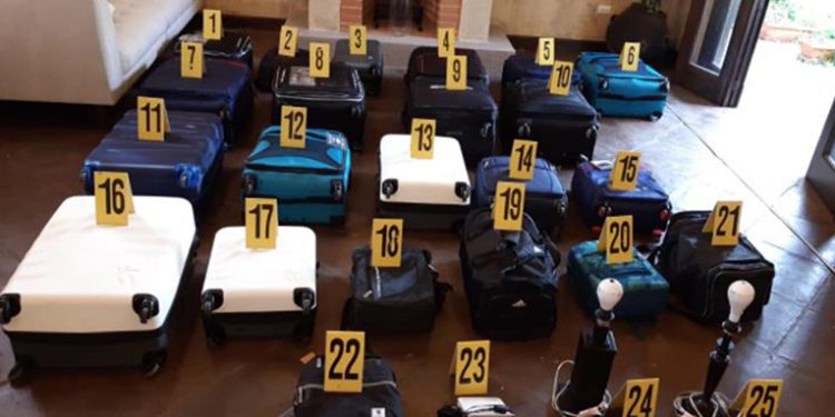 Inicia proceso de extinción de dominio a maletas con dinero ligadas a ex ministro de Comunicaciones