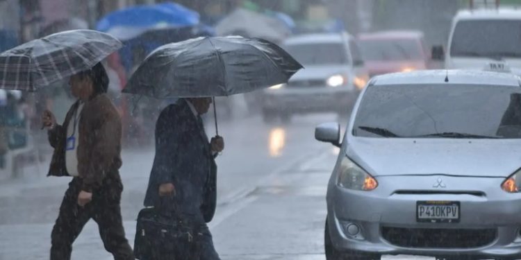 Insivumeh advierte continuidad de lluvias en el país por Onda del Este