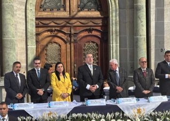 Instalan comisión especial que analizara propuestas para reformas a la Ley Electoral y de Partidos Políticos