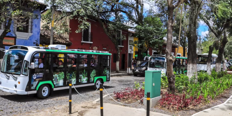 Instalarán buses para movilizar visitantes por semana santa en Antigua Guatemala