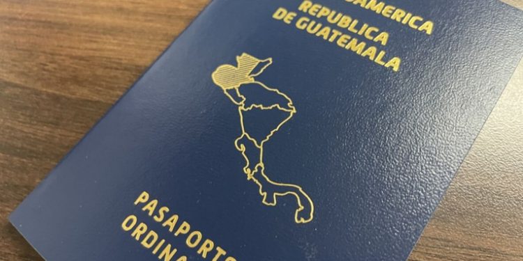 Instituto Guatemalteco de Migración emitió 780,590 pasaportes a guatemaltecos durante el año anterior