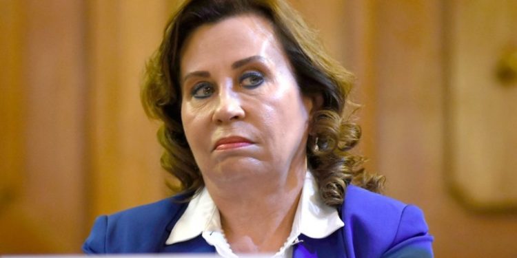 Integrantes de UNE aseguran que Sandra Torres intenta engañar a jueza