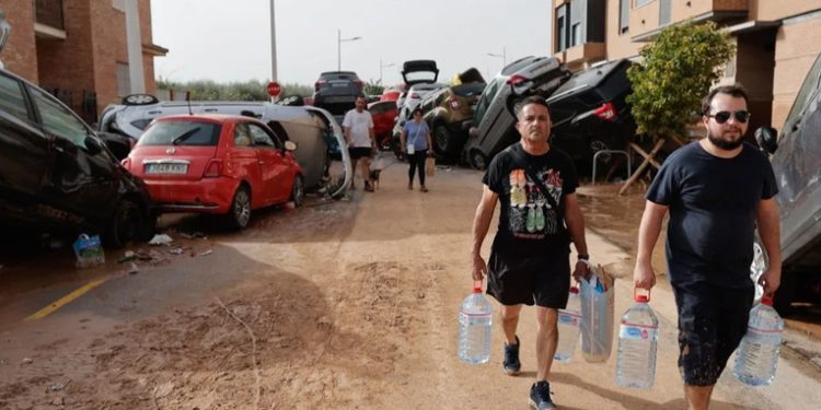 Inundaciones en Valencia movilizan a la cancillería guatemalteca en auxilio de compatriotas