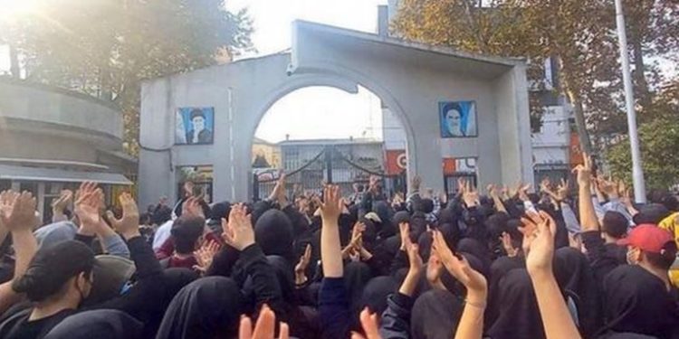 Irán sentencia a muerte a un segundo manifestante