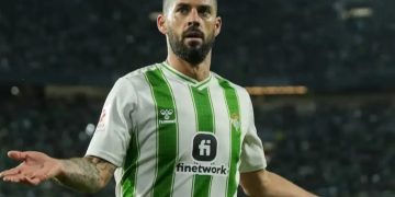 Isco sufre una fractura en el peroné izquierdo y podría pasar por el quirófano