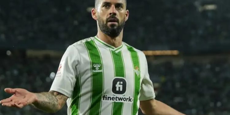 Isco sufre una fractura en el peroné izquierdo y podría pasar por el quirófano