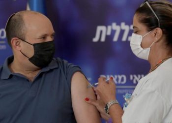 Israel comienza con una tercera dosis de vacuna contra coronavirus a mayores de 40 años