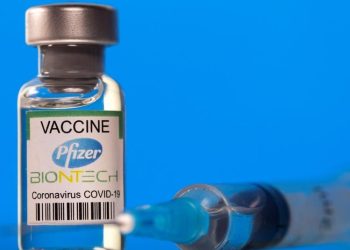 Israel reporta una disminución de la efectividad de la vacuna Pfizer