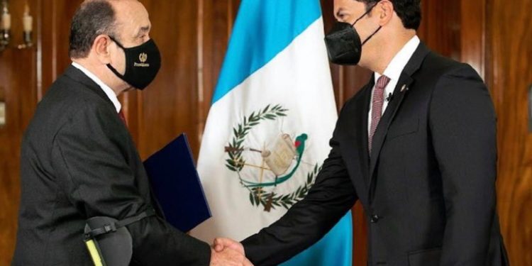 Janio Rosales fue juramentado como nuevo ministro de Economía