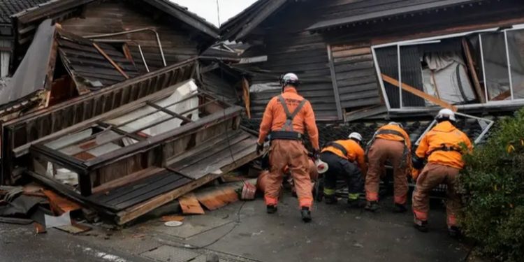 Japón: cientos de personas aisladas y decenas desaparecidas