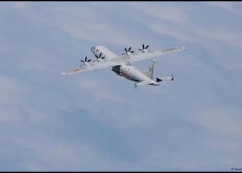 Japón denuncia violación de espacio aéreo por avión chino