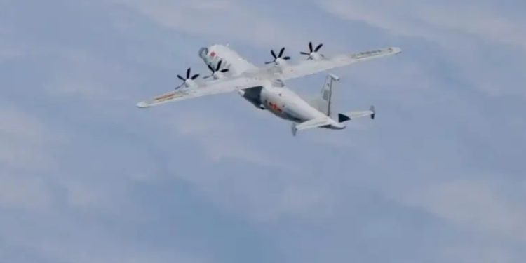 Japón denuncia violación de espacio aéreo por avión chino