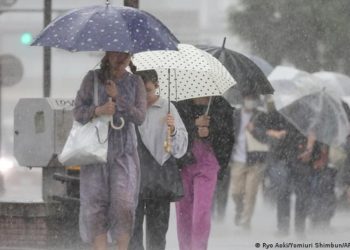 Japón: lluvias torrenciales dejan heridos y miles de evacuados