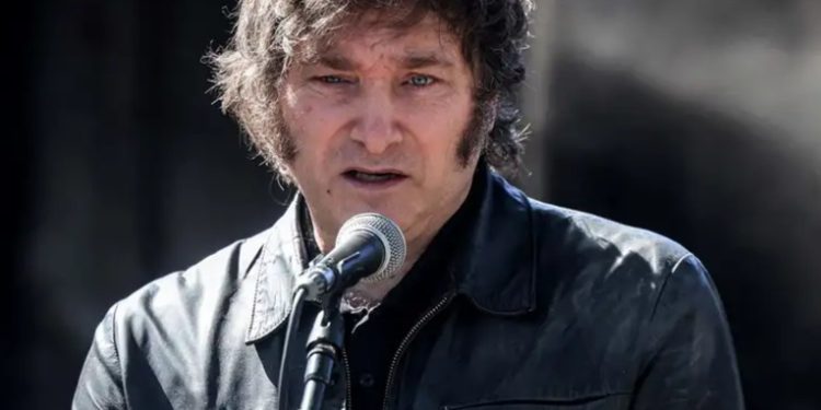 Javier Milei advierte contra cortar envío de hidrocarburos