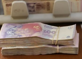 Javier Milei aumenta en 30% el salario mínimo de Argentina