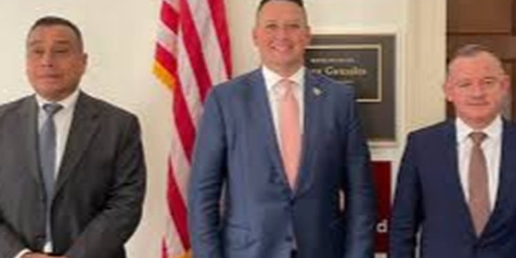 Jefe de SAT, Procurador General y Embajador en EE. UU. se reúnen para tratar temas de interés nacional