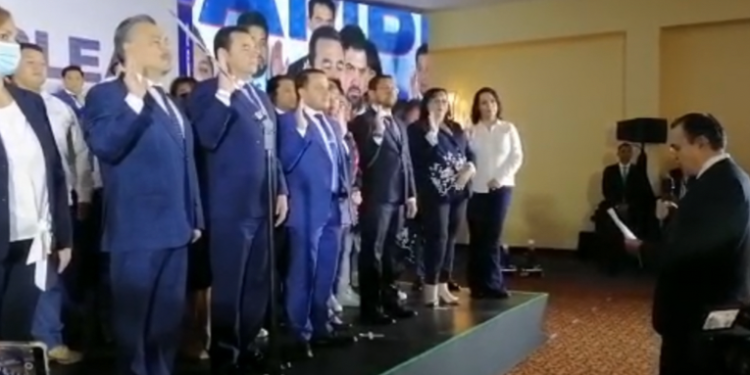 Jimmy Morales es proclamado como candidato a diputado con FCN-Nación