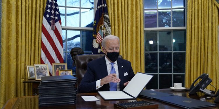 Joe Biden da a conocer sus primeros mandatos al frente de Estados Unidos