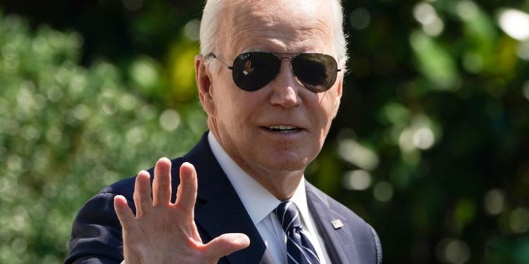 Joe Biden felicita a Arévalo y lo insta a trabajar por la prosperidad