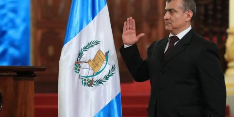 Jorge Luis Donado entregó el cargo de procurador general de la nación tras vencer su periodo