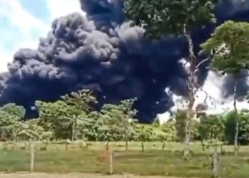 Jornada violenta en Colombia deja 5 atentados a oleoductos en zona fronteriza con Venezuela