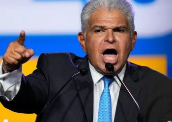 José Raúl Mulino asume la presidencia de Panamá