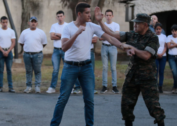 Jóvenes podrán prestar servicio cí­vico, ellos podrán optar a servicio social o servicio militar