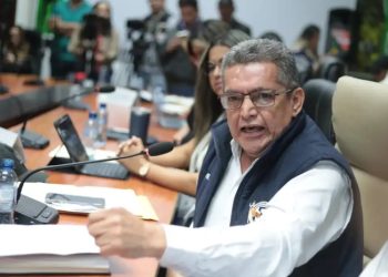 Joviel Acevedo condiciona regreso a clases a mesa de diálogo social