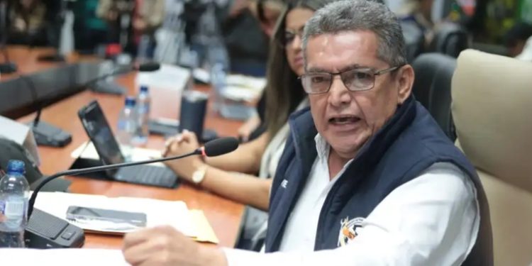 Joviel Acevedo condiciona regreso a clases a mesa de diálogo social