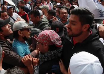 Jueces protestas frente al Congreso contra reforma judicial