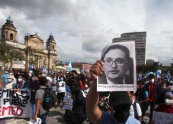 Jueces y fiscales del Triángulo Norte se van al exilio por persecución