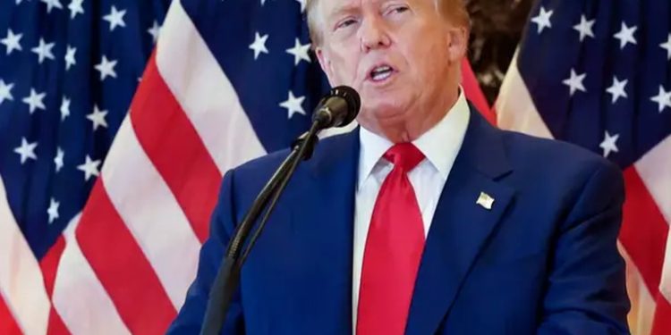 Juez aplaza sentencia de Trump en caso Stormy Daniels